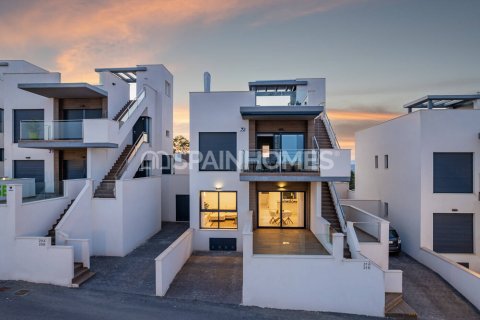 Apartamento en San Miguel de Salinas, Alicante, España 2 dormitorios, 92 m2 No. 104618