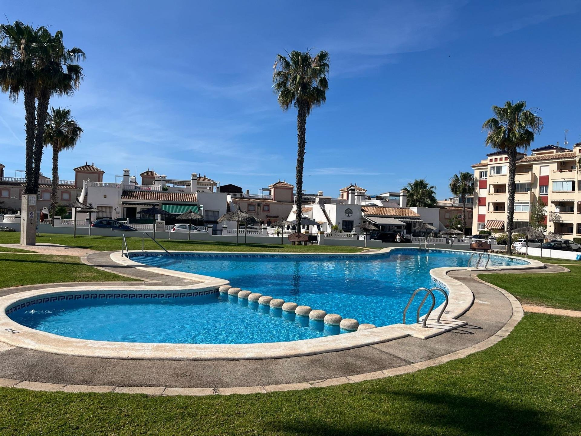 Apartamento en Genoves, València, España 2 dormitorios, 78 m2 No. 192297