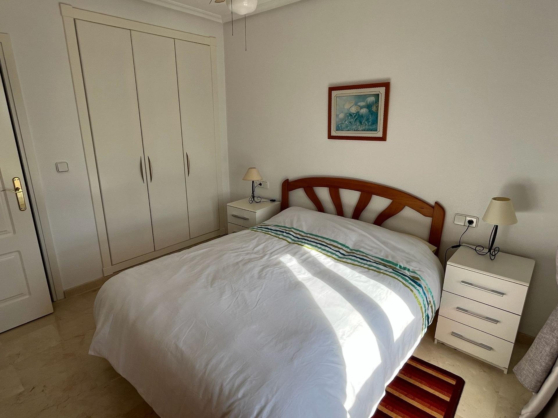 Apartamento en Genoves, València, España 2 dormitorios, 78 m2 No. 192297