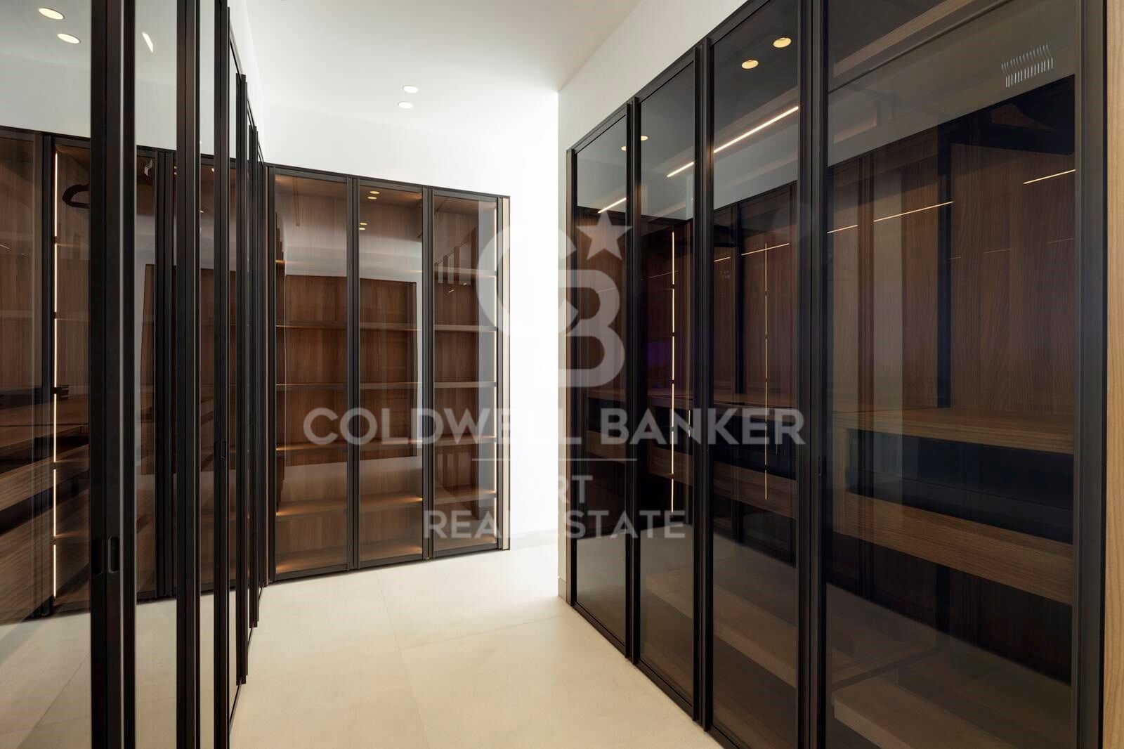 Villa à Benahavis, Malaga, Espagne 5 chambres, 913 m2 No. 158896