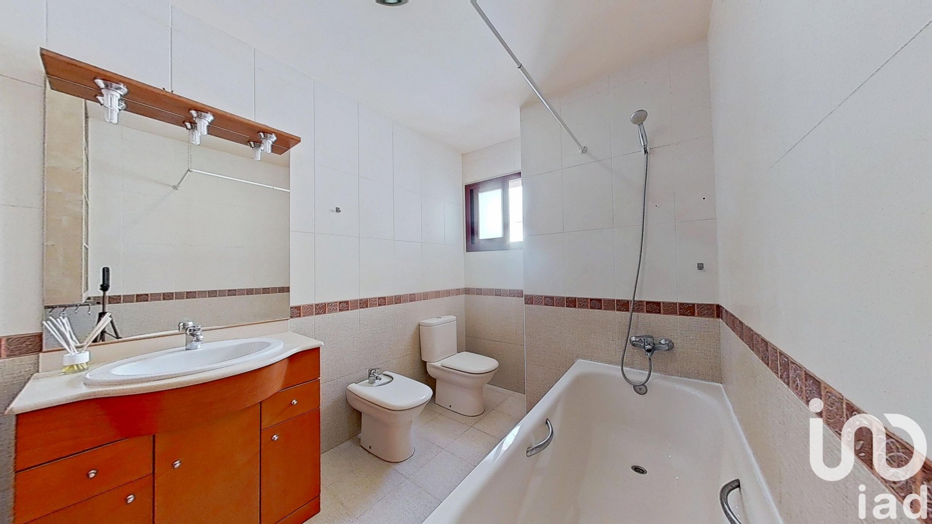 Townhouse in Spain 4 bedrooms, 165 sq.m. No. 185706