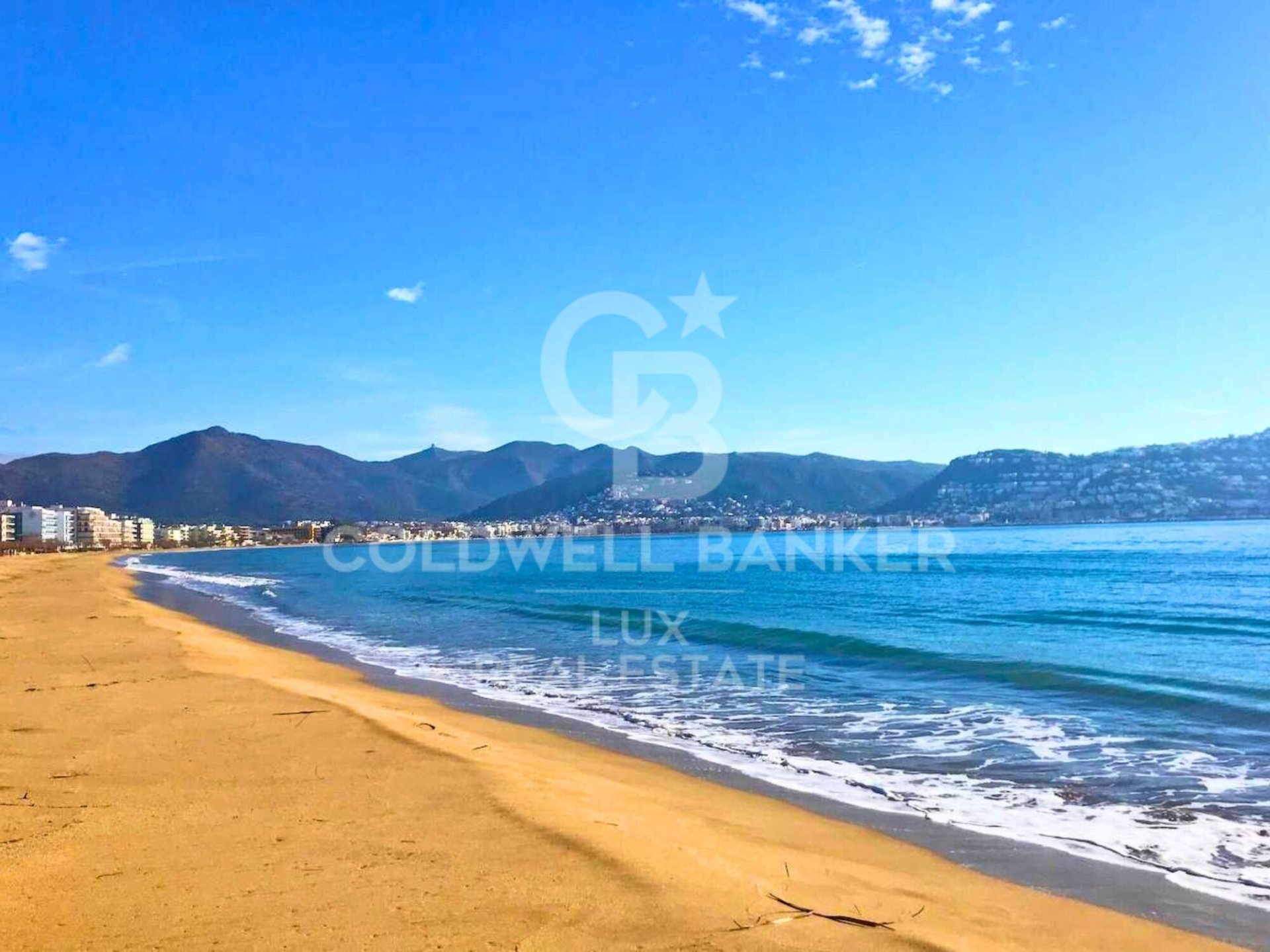 Takvåning i Roses, Girona, Spanien 2 sovrum, 58 kvm. Nr. 160256