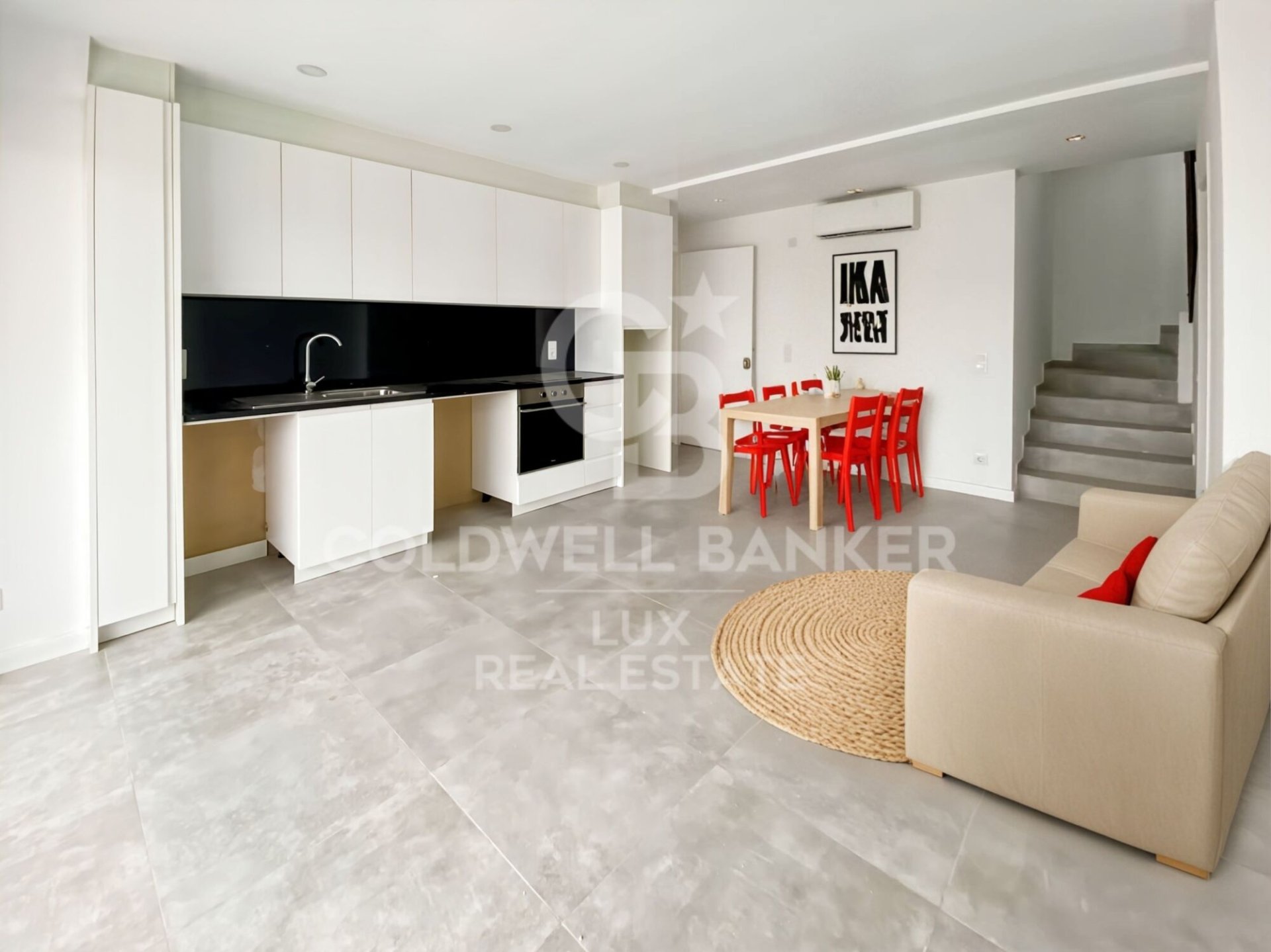Tvåvåningslägenhet i Roses, Girona, Spanien 2 sovrum, 78 kvm. Nr. 160257