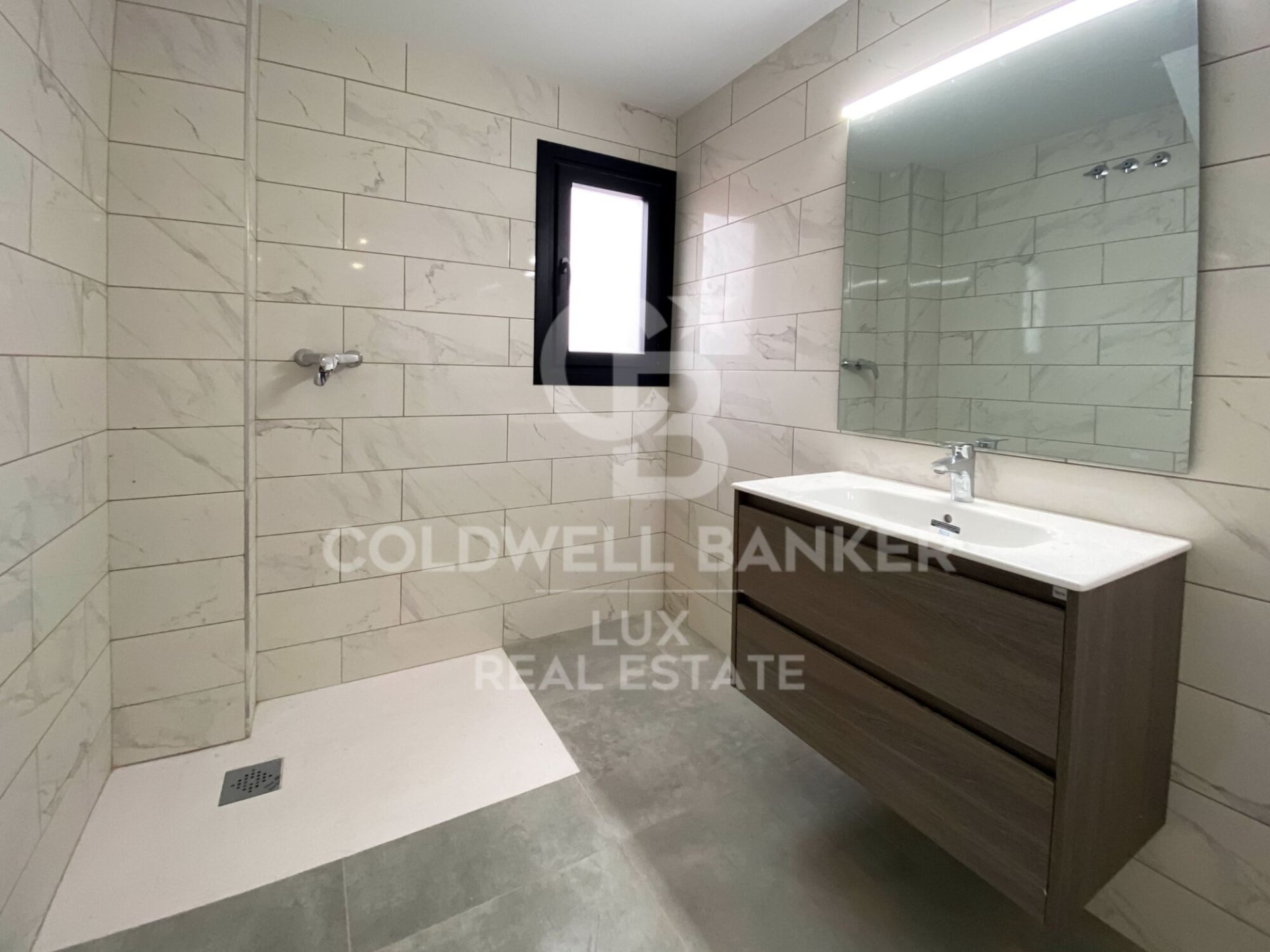 Tvåvåningslägenhet i Roses, Girona, Spanien 2 sovrum, 78 kvm. Nr. 160257