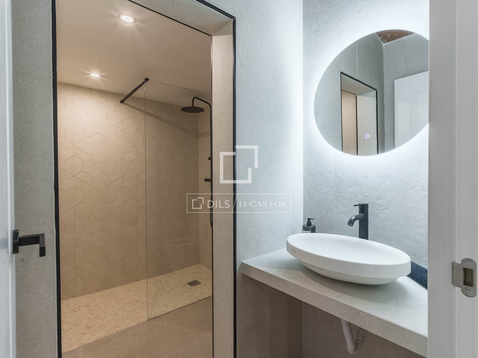 Wohnung in Barcelona, Spanien 3 Schlafzimmer, 165 m2 Nr. 150865