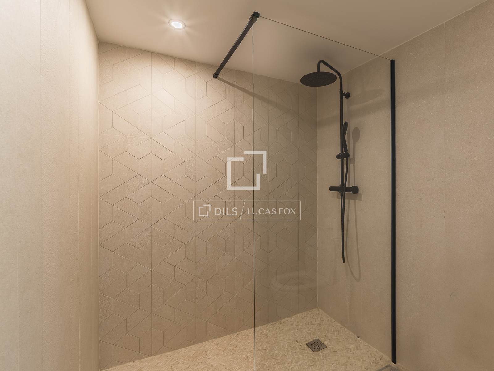 Wohnung in Barcelona, Spanien 3 Schlafzimmer, 165 m2 Nr. 150865