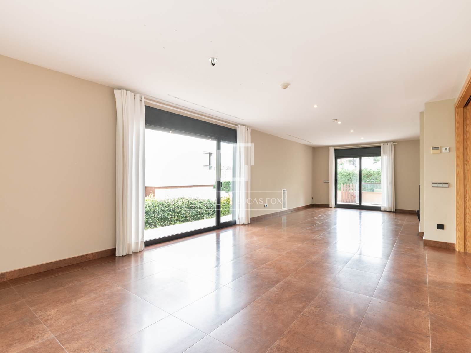 Villa in Bellaterra, Barcelona, Spain 6 bedrooms, 620 sq.m. No. 150861