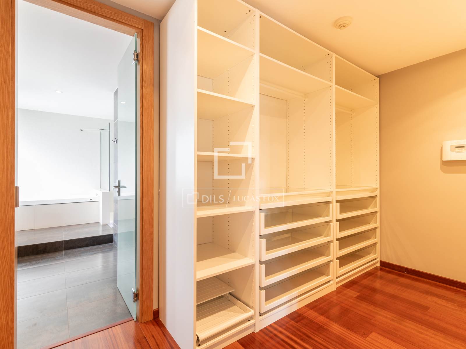 Villa in Bellaterra, Barcelona, Spain 6 bedrooms, 620 sq.m. No. 150861