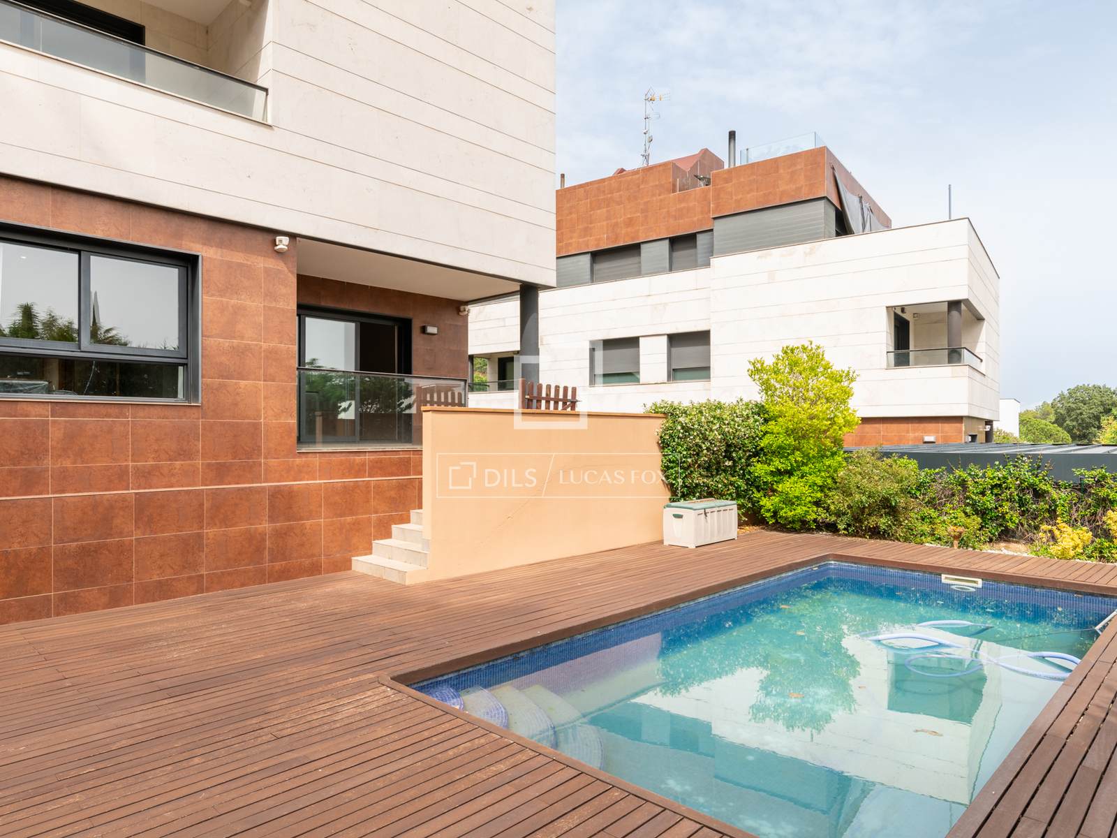 Villa in Bellaterra, Barcelona, Spain 6 bedrooms, 620 sq.m. No. 150861