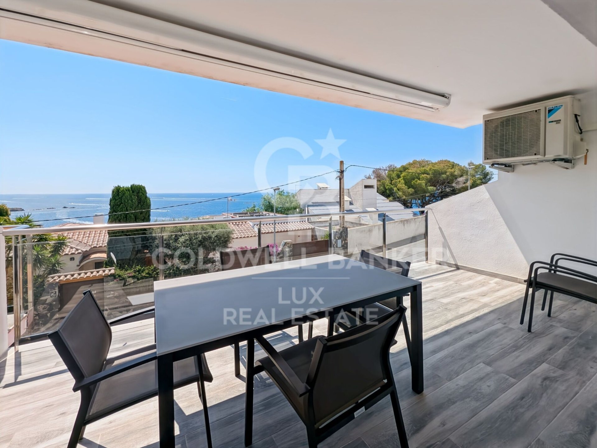 Apartamento en Roses, Gerona, España 2 dormitorios, 71 m2 No. 158598