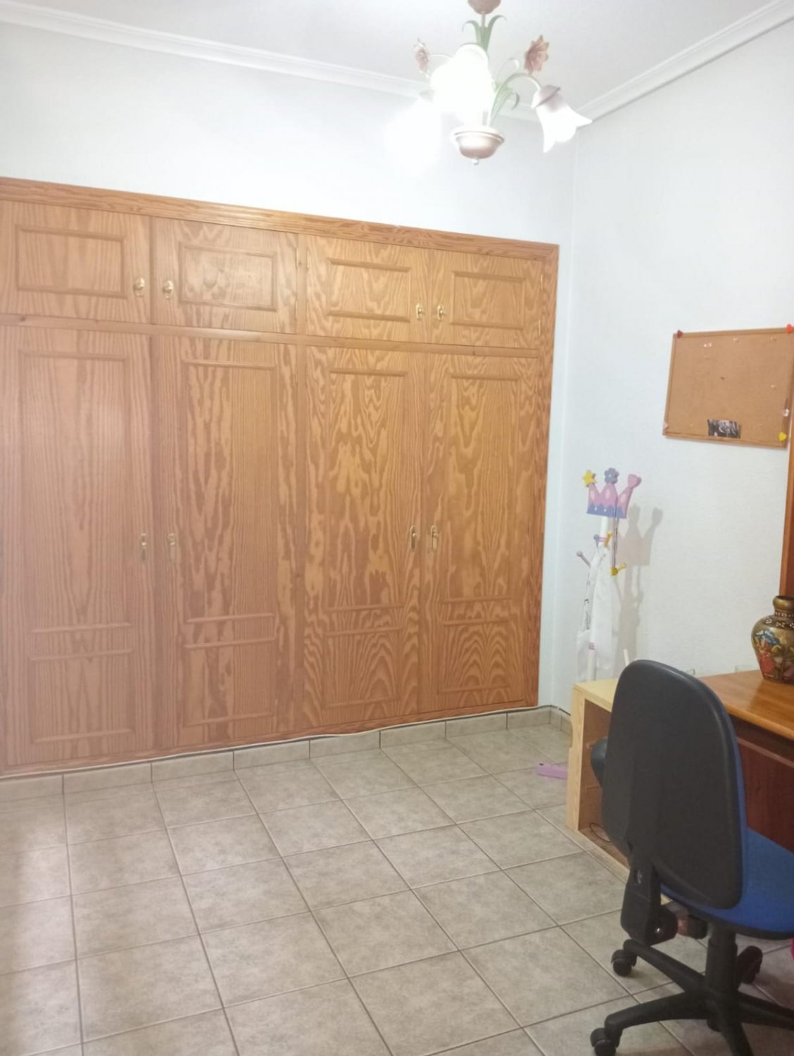 Hus i Daya Nueva, Alicante, Spanien 4 sovrum, 350 kvm. Nr. 99856