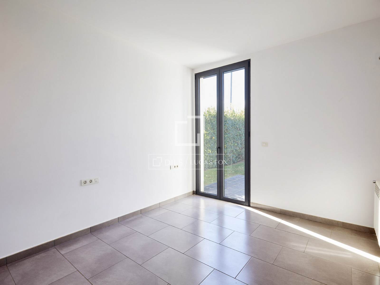 Villa en Sant Vicenc De Montalt, Barcelona, España 4 dormitorios, 266 m2 No. 150950