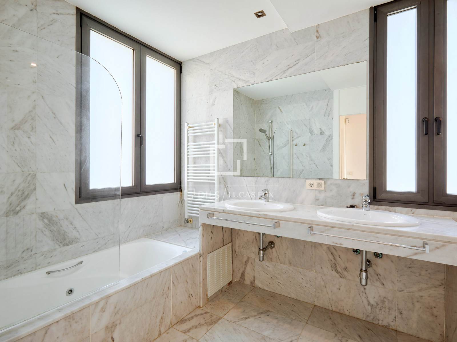 Villa en Sant Vicenc De Montalt, Barcelona, España 4 dormitorios, 266 m2 No. 150950