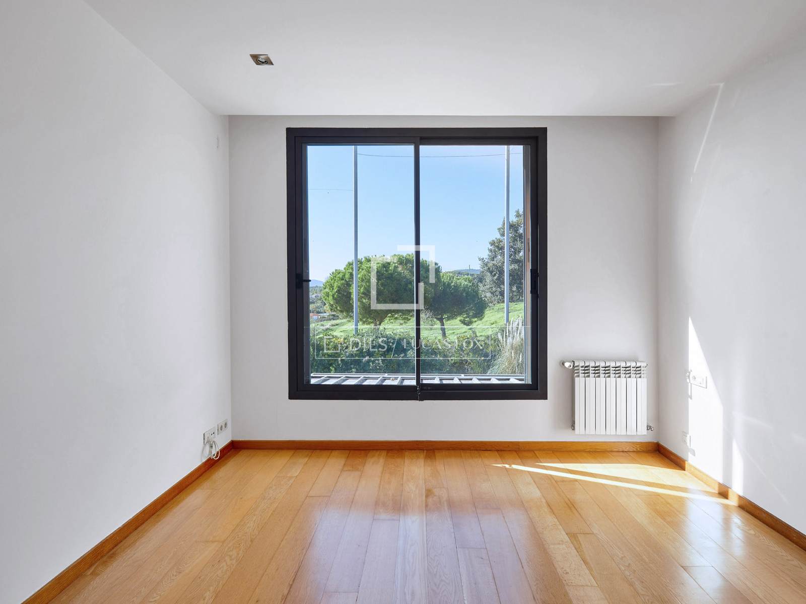 Villa en Sant Vicenc De Montalt, Barcelona, España 4 dormitorios, 266 m2 No. 150950