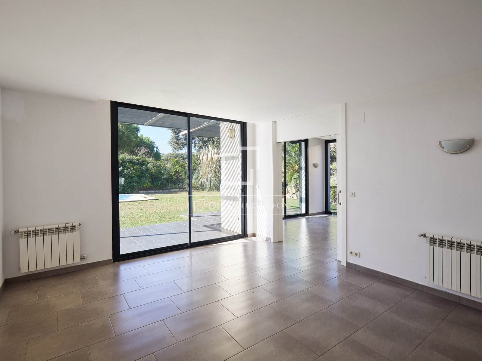 Villa en Sant Vicenc De Montalt, Barcelona, España 4 dormitorios, 266 m2 No. 150950
