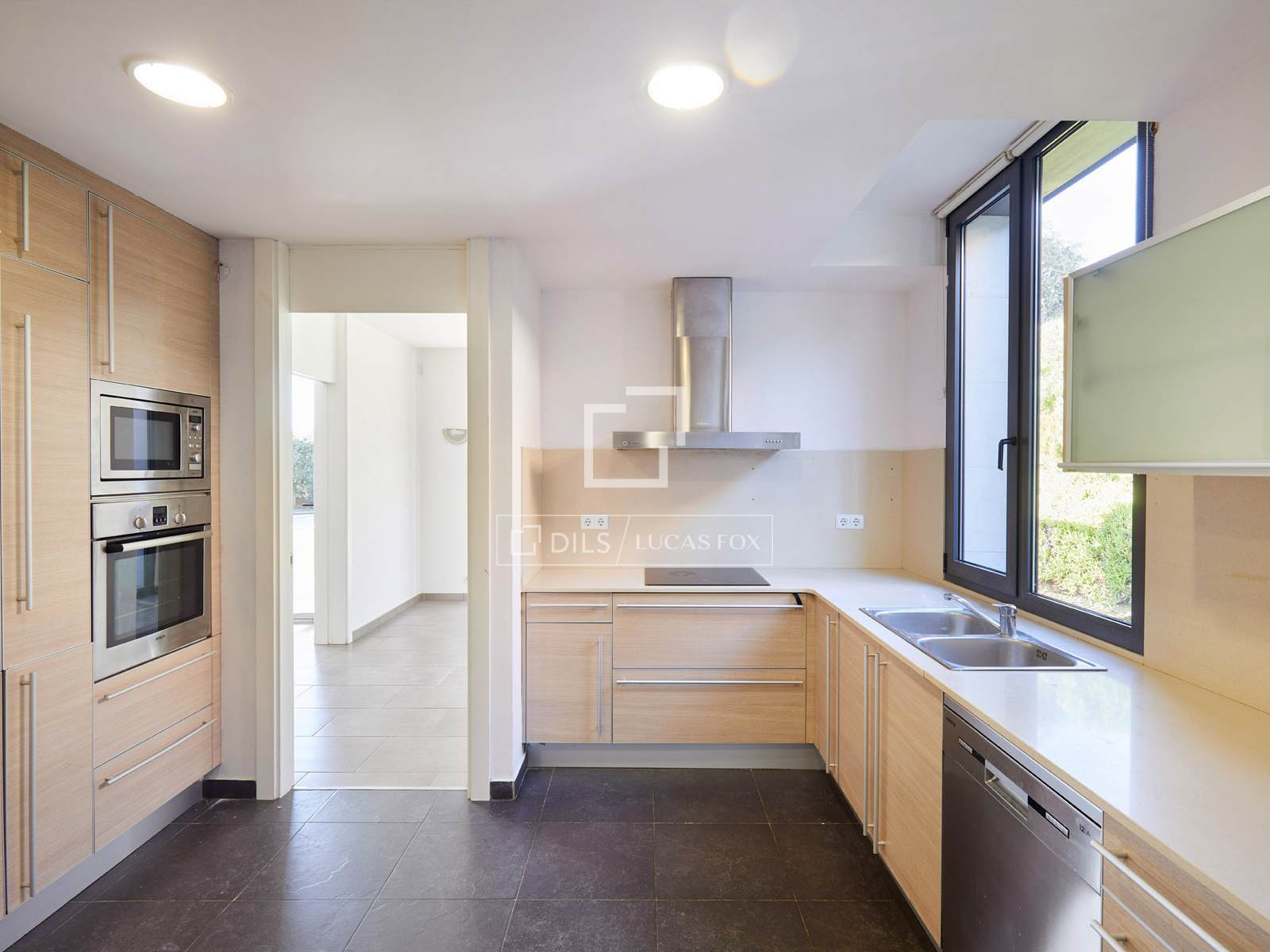 Villa en Sant Vicenc De Montalt, Barcelona, España 4 dormitorios, 266 m2 No. 150950