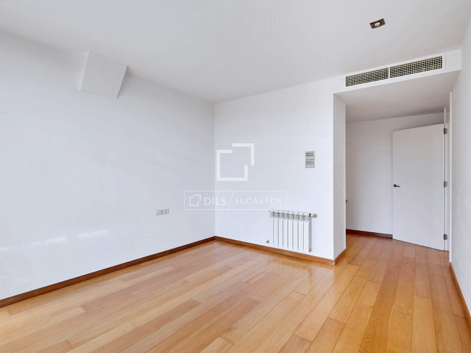 Villa en Sant Vicenc De Montalt, Barcelona, España 4 dormitorios, 266 m2 No. 150950