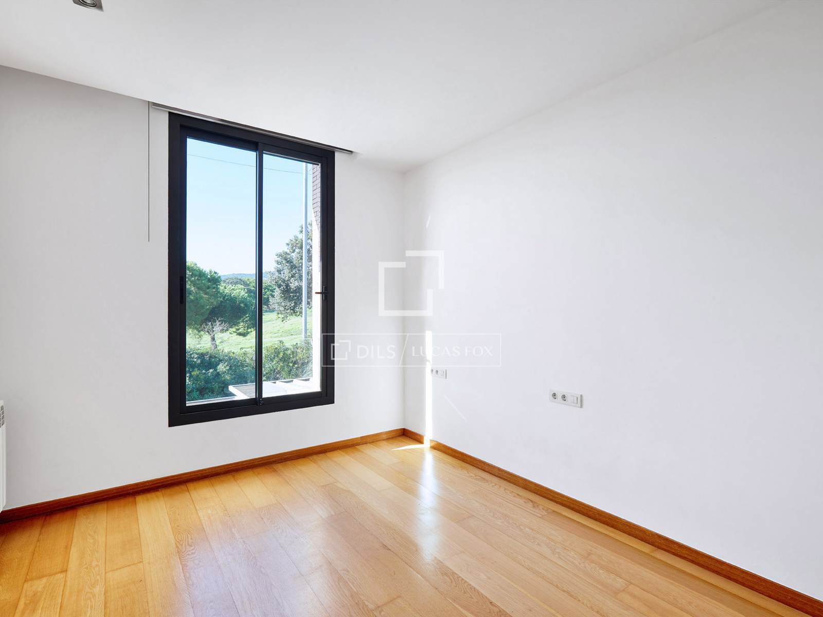 Villa en Sant Vicenc De Montalt, Barcelona, España 4 dormitorios, 266 m2 No. 150950