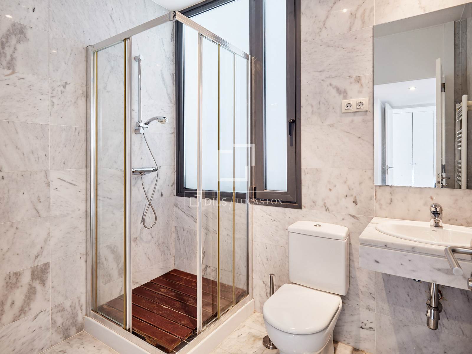 Villa en Sant Vicenc De Montalt, Barcelona, España 4 dormitorios, 266 m2 No. 150950