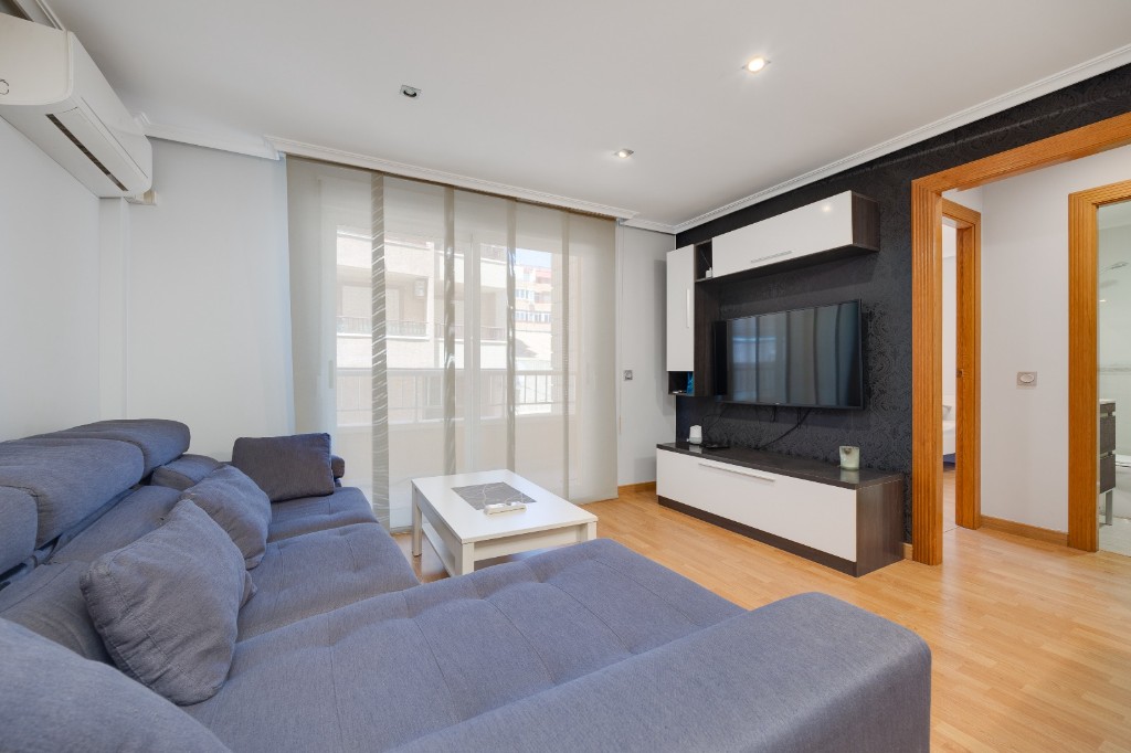 Appartamento a Torrevieja, Alicante, Spagna 3 camere da letto, 123 mq. N° 183568
