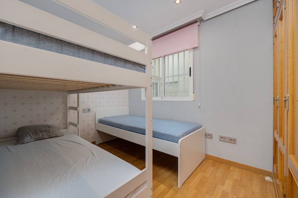 Appartamento a Torrevieja, Alicante, Spagna 3 camere da letto, 123 mq. N° 183568