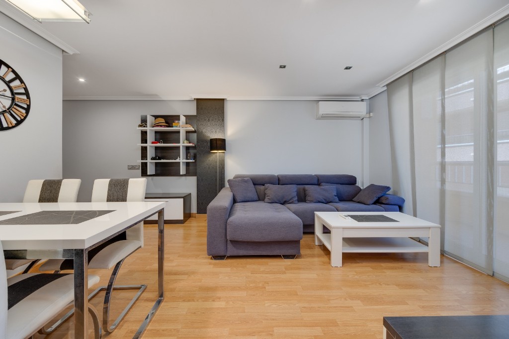 Appartamento a Torrevieja, Alicante, Spagna 3 camere da letto, 123 mq. N° 183568