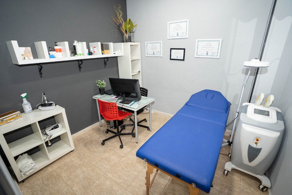 Propiedad comercial en Torrevieja, Alicante, España 130 m2 No. 183564