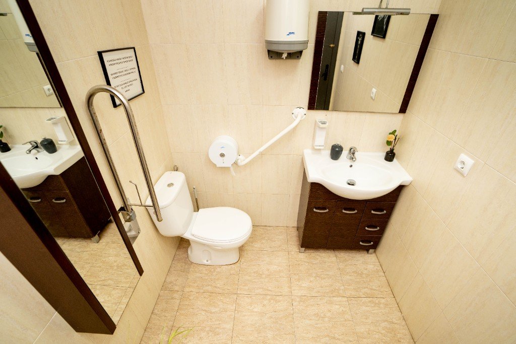 Propiedad comercial en Torrevieja, Alicante, España 130 m2 No. 183564