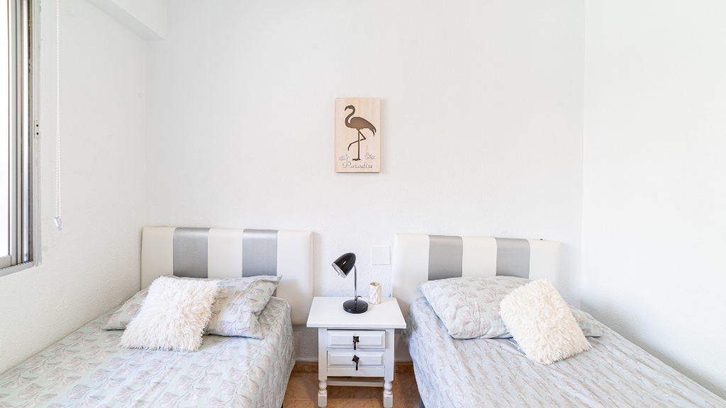 Apartamento en Punta Prima, Alicante, España 2 dormitorios, 56 m2 No. 183563