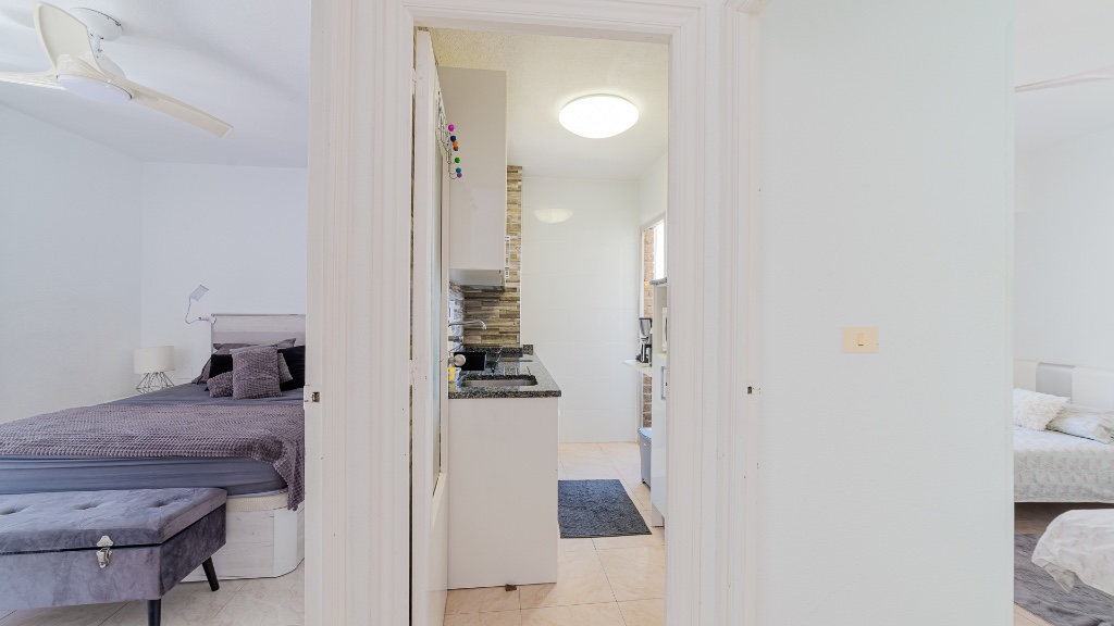 Apartamento en Punta Prima, Alicante, España 2 dormitorios, 56 m2 No. 183563