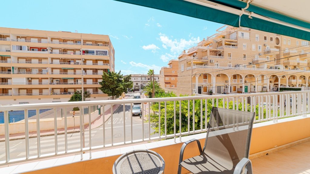 Apartamento en Punta Prima, Alicante, España 2 dormitorios, 56 m2 No. 183563