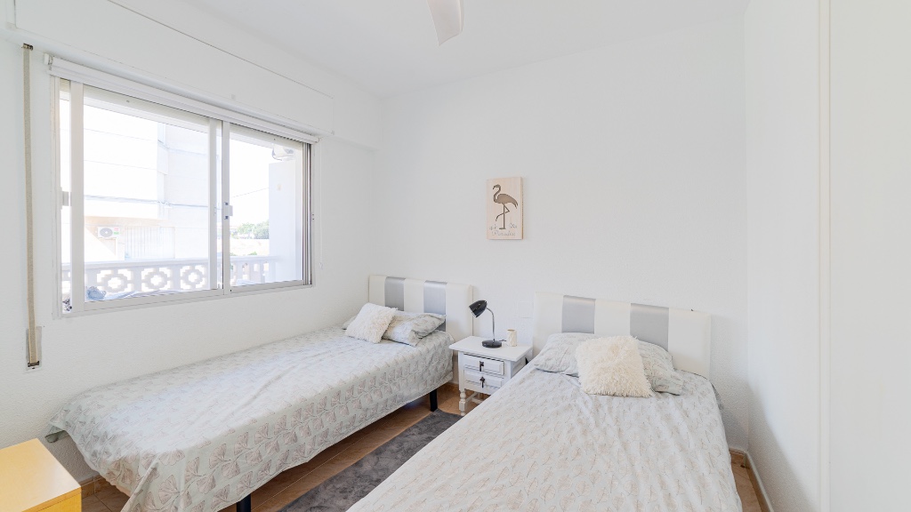 Apartamento en Punta Prima, Alicante, España 2 dormitorios, 56 m2 No. 183563