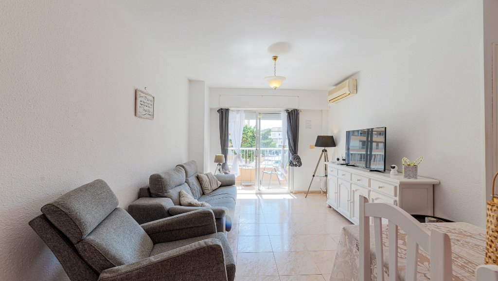 Apartamento en Punta Prima, Alicante, España 2 dormitorios, 56 m2 No. 183563