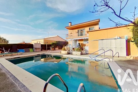 Māja El Vendrell, Tarragona, Spānijā 4 istabas, 163 m2 Nr. 152673