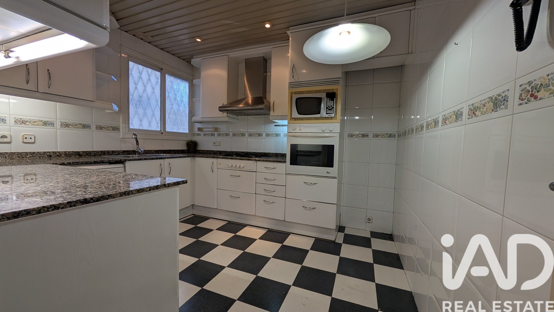 Huoneisto Barcelona, Espanja 4 makuuhuonetta, 135 m2 No. 152670