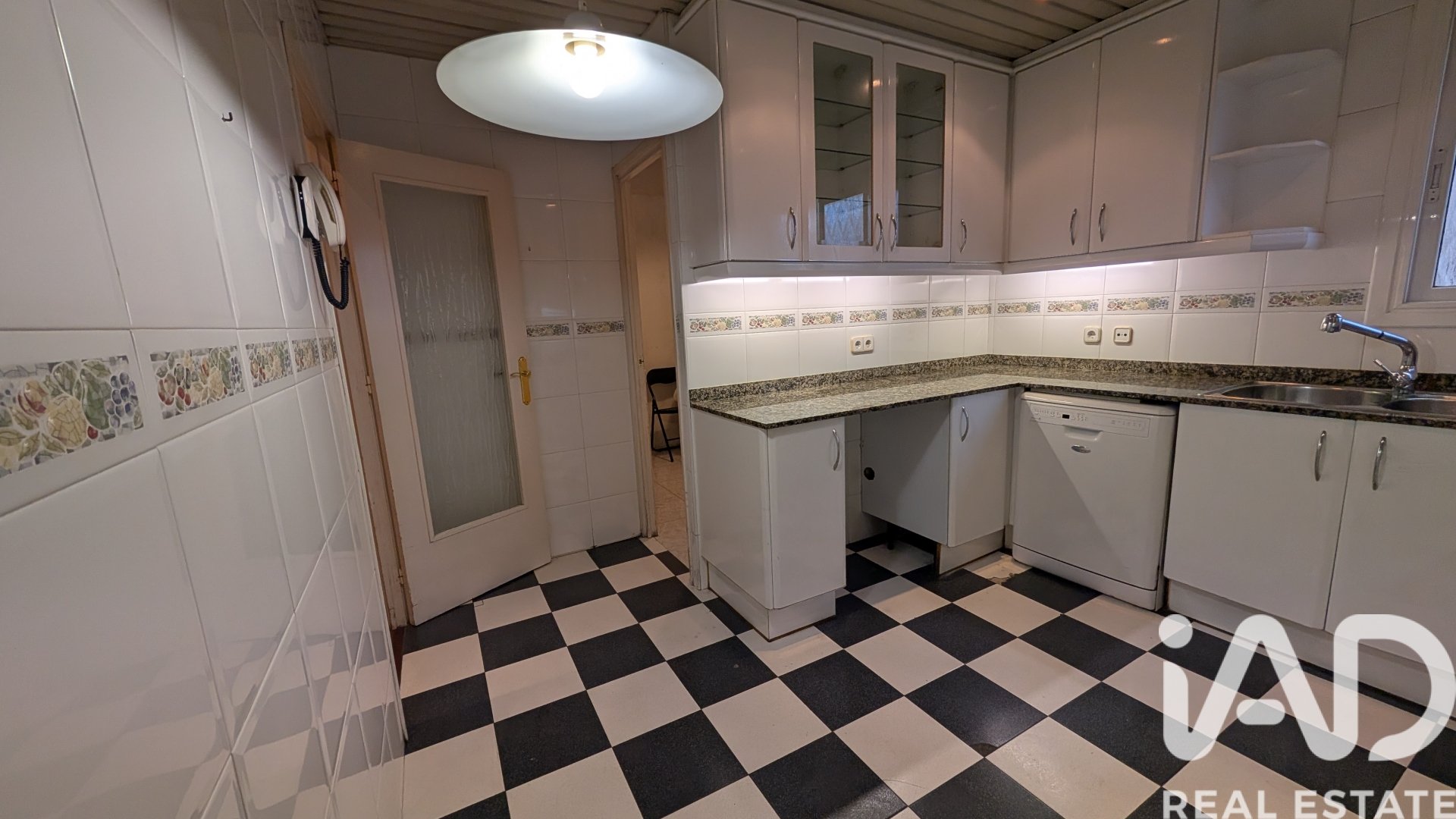Huoneisto Barcelona, Espanja 4 makuuhuonetta, 135 m2 No. 152670