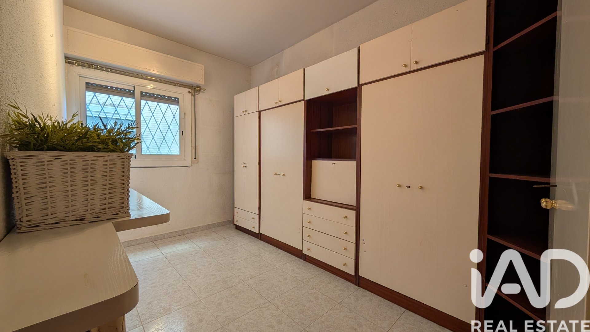 Huoneisto Barcelona, Espanja 4 makuuhuonetta, 135 m2 No. 152670