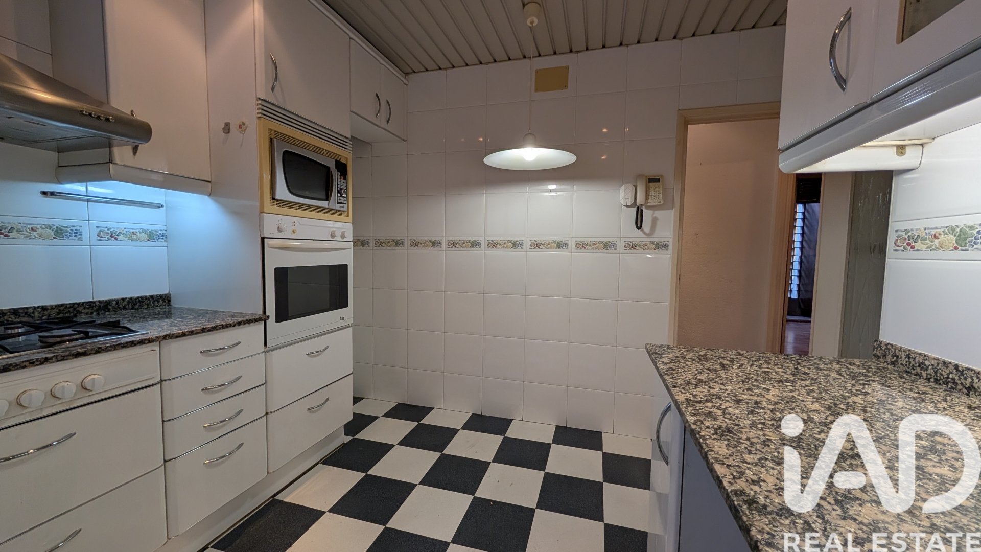 Huoneisto Barcelona, Espanja 4 makuuhuonetta, 135 m2 No. 152670