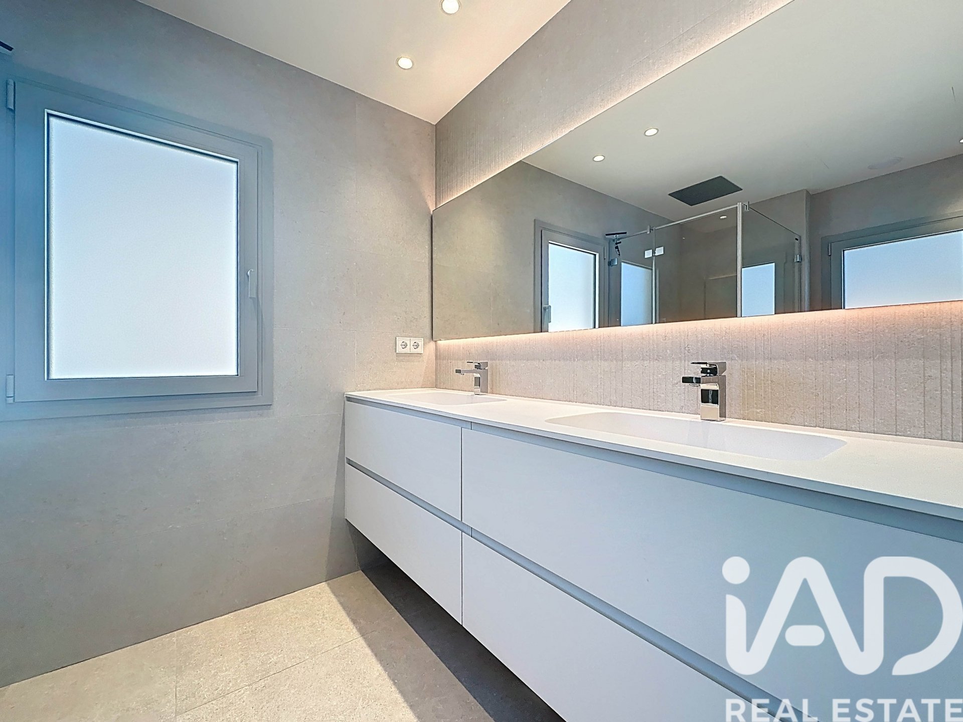 House in Sitges, Barcelona, Spain 5 bedrooms, 560 sq.m. No. 152676