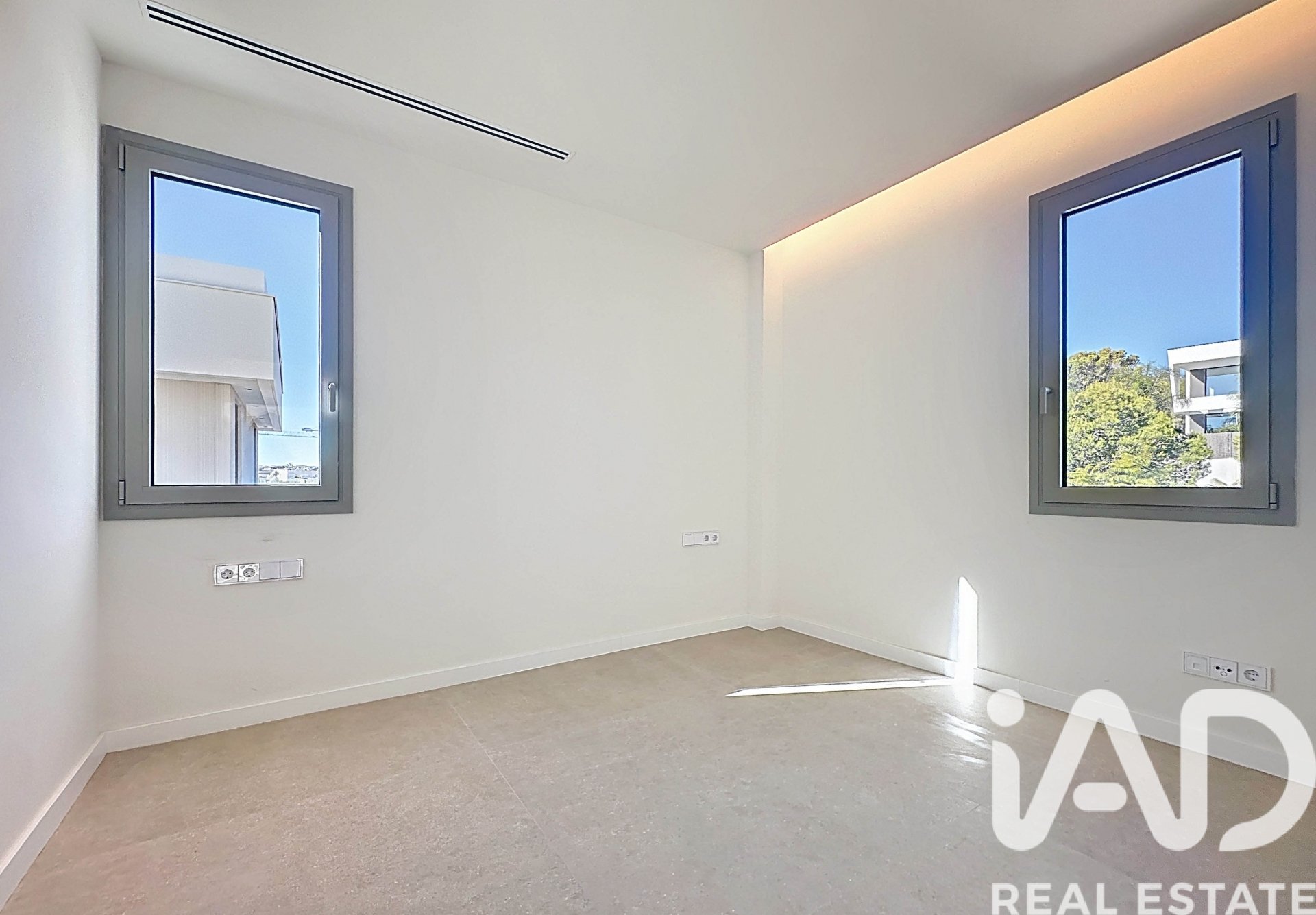 House in Sitges, Barcelona, Spain 5 bedrooms, 560 sq.m. No. 152676