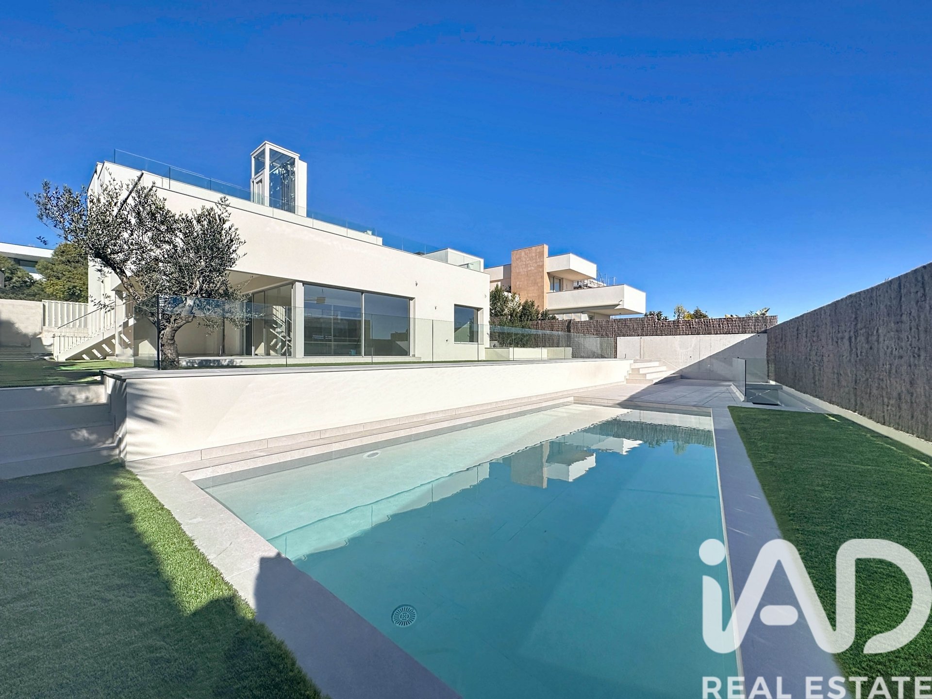 House in Sitges, Barcelona, Spain 5 bedrooms, 560 sq.m. No. 152676