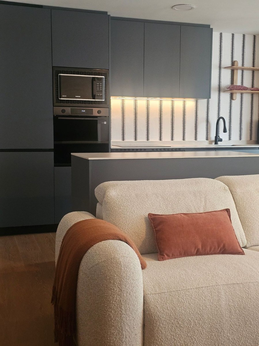 Apartment in Madrid, Spain 2 bedrooms, 158 sq.m. No. 180047