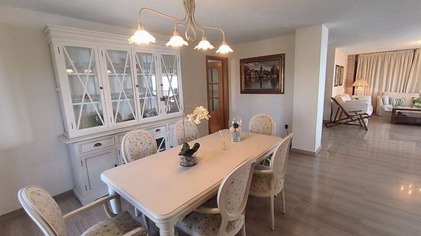 Apartment in Benidorm, Alicante, Spain 3 bedrooms, 161 sq.m. No. 180048