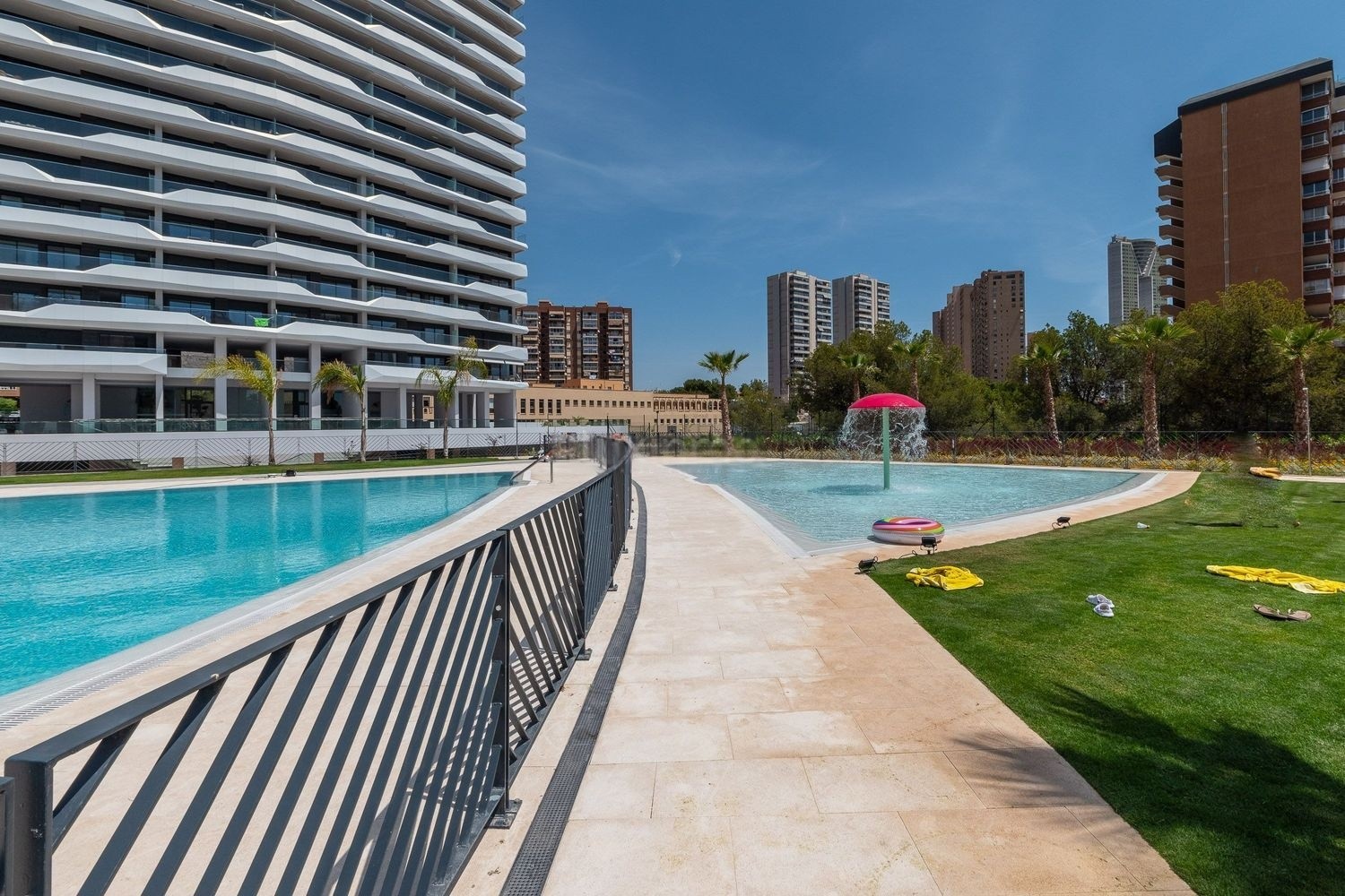 Apartment in Benidorm, Alicante, Spain 3 bedrooms, 161 sq.m. No. 180048