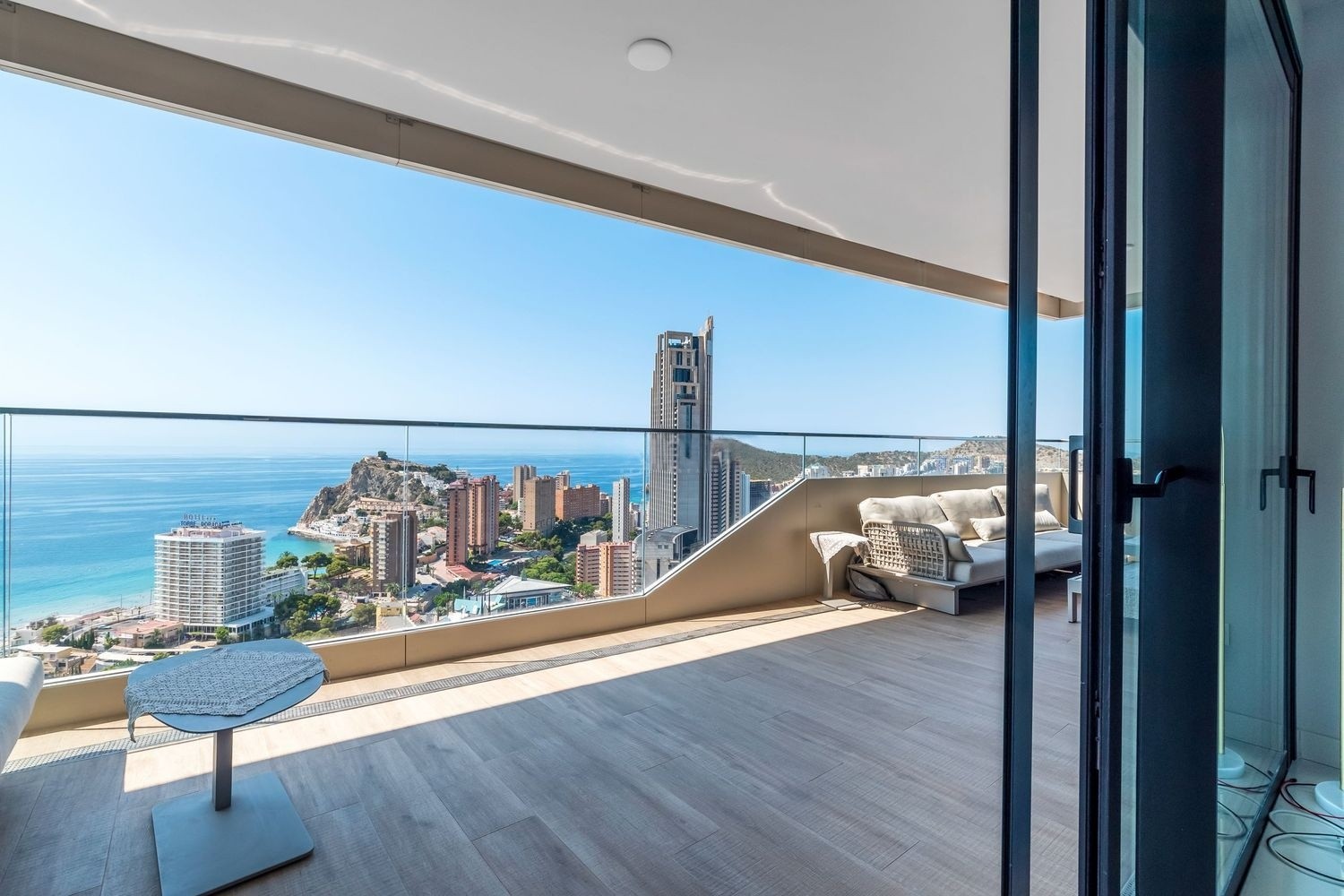 Apartment in Benidorm, Alicante, Spain 3 bedrooms, 161 sq.m. No. 180048