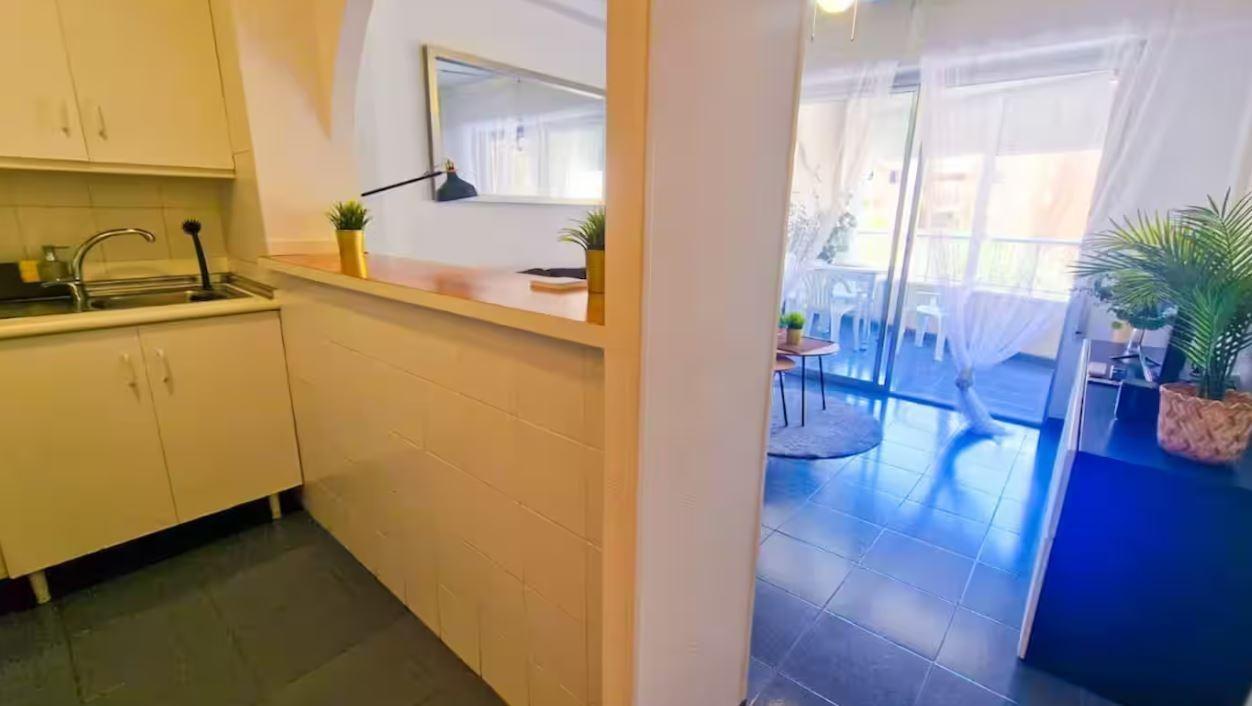 Dzīvoklis Torrevieja, Alicante, Spānijā 1 istaba, 45 m2 Nr. 196078