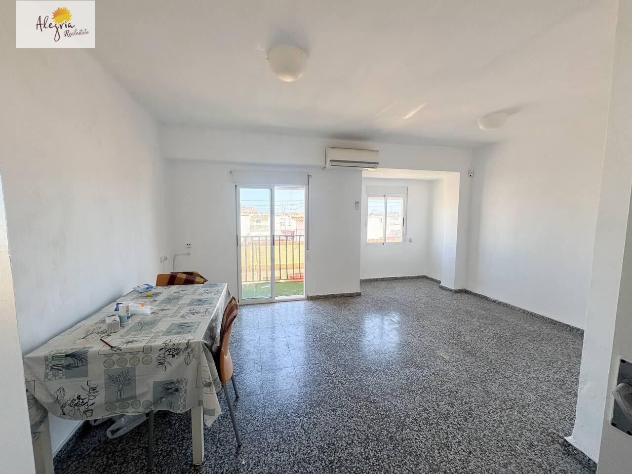 Dzīvoklis Puerto De Sagunto, Valencia, Spānijā 2 istabas, 77 m2 Nr. 196079