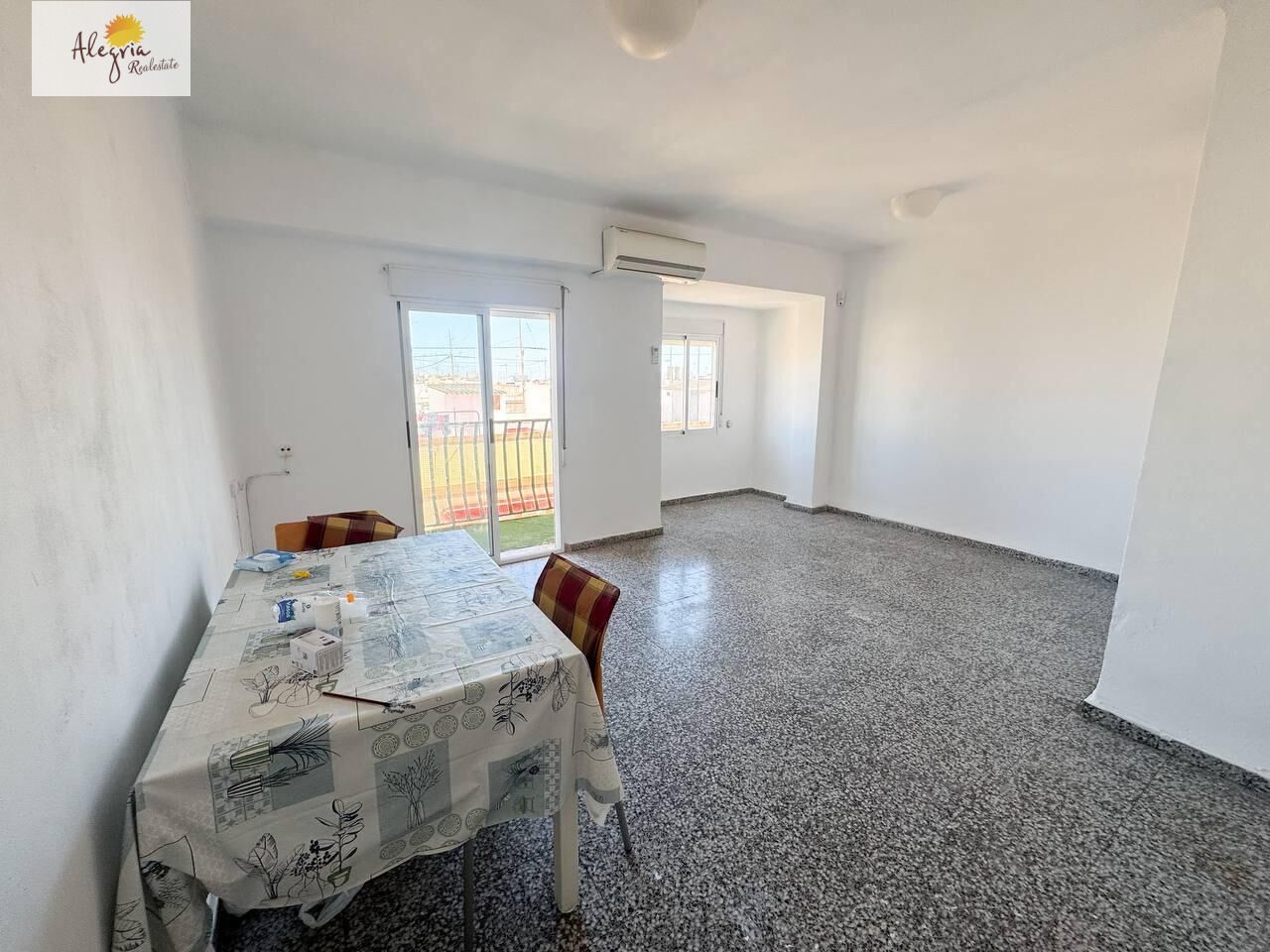 Dzīvoklis Puerto De Sagunto, Valencia, Spānijā 2 istabas, 77 m2 Nr. 196079