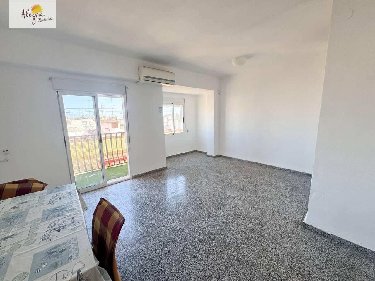 Dzīvoklis Puerto De Sagunto, Valencia, Spānijā 2 istabas, 77 m2 Nr. 196079