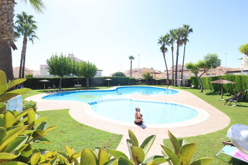 Bungalow a Alicante, Spagna 2 camere da letto, 85 mq. N° 196075
